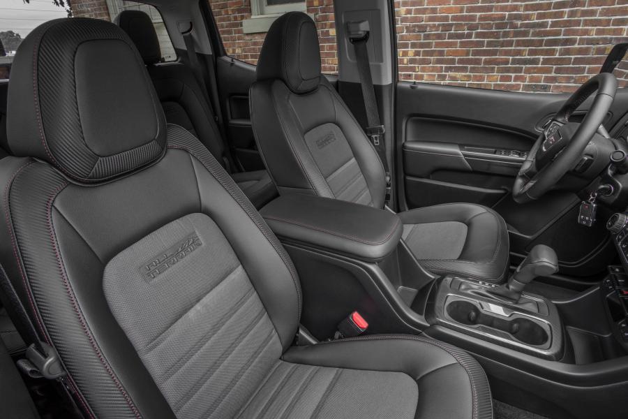  GMC Canyon All Terrain Crew Cab 2015 года  (фото 3 из 21)